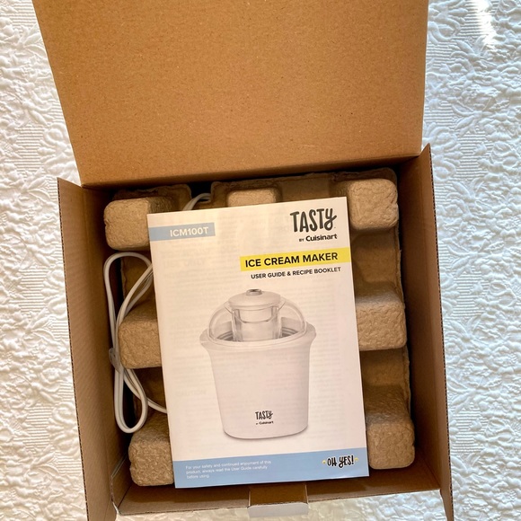 New In Box Cuisinart Ice Cream Maker - Picture 6 of 11